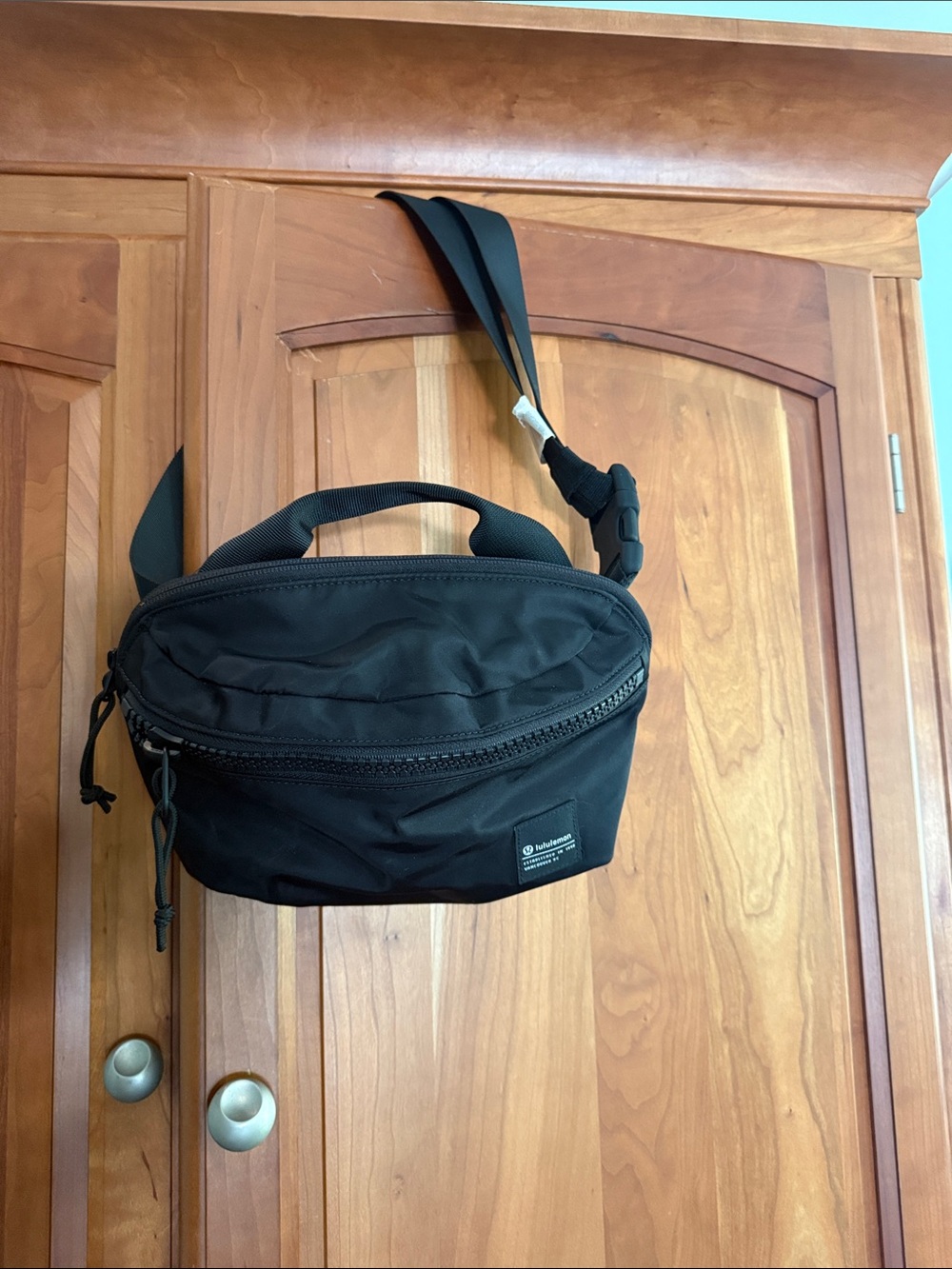 lululemon athletica Black Crossbody Sling Belt Bag